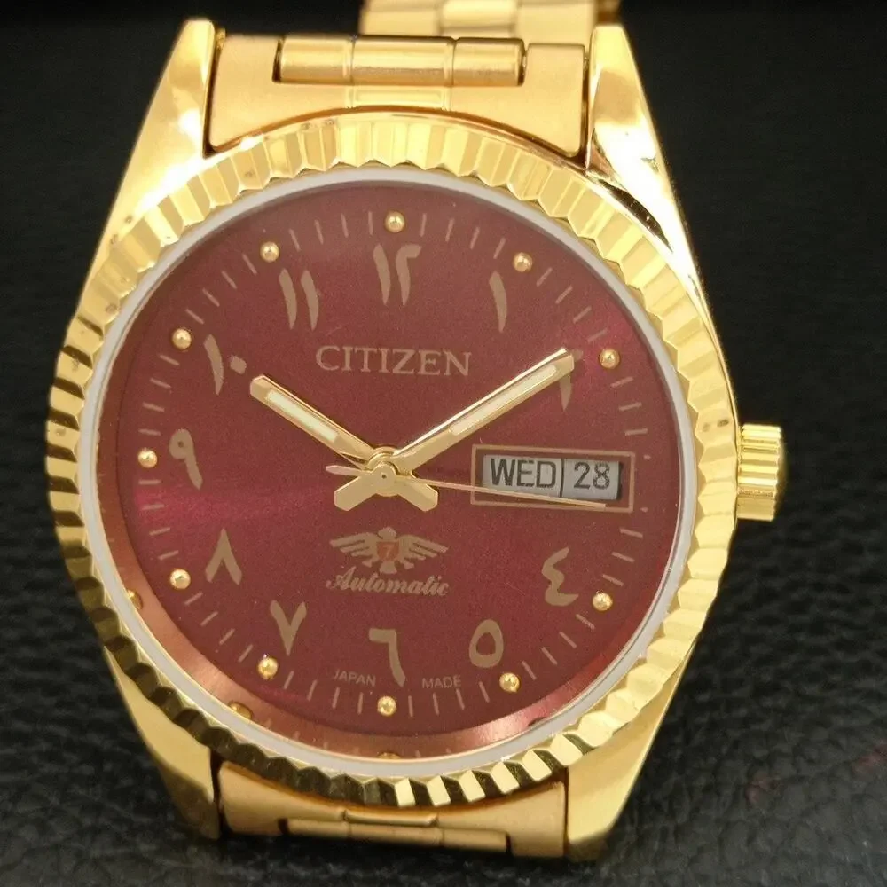 Vintage 1971 Citizen Automatic Mens Gold Watch W/daydate & Red accents